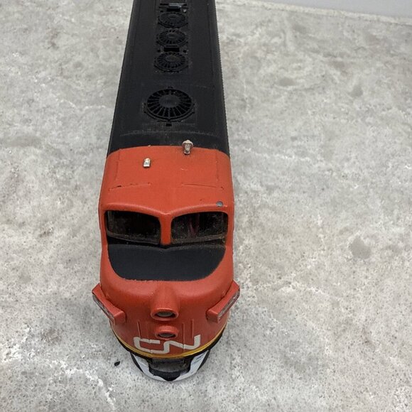 Vintage Bachmann HO scale Canadian National diesel locomotive #9162 - Picture 8 of 8